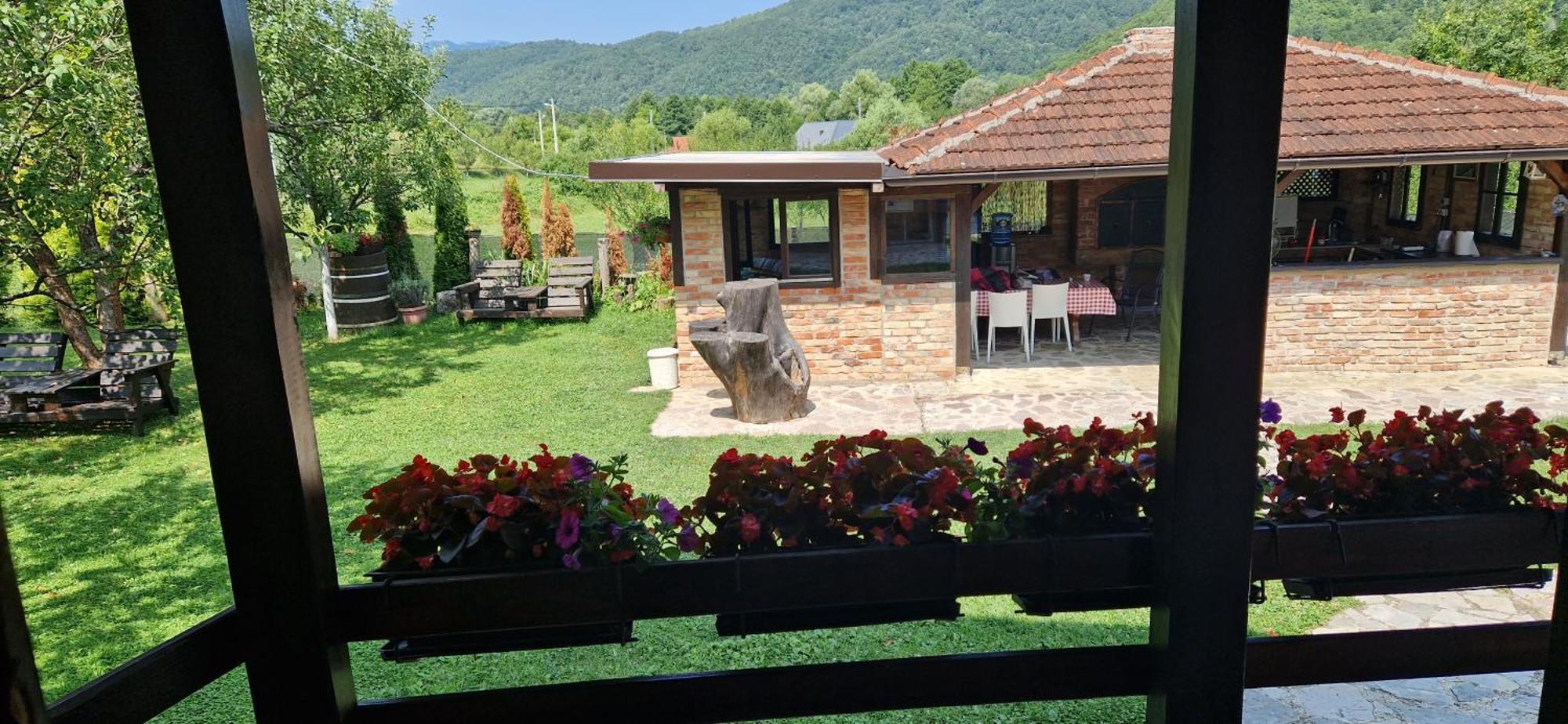 Holiday Home Emir Racic Eksteriør billede