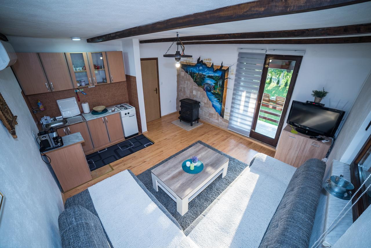 Holiday Home Emir Racic Eksteriør billede